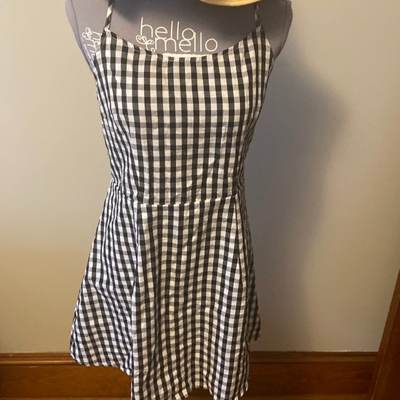 🌈Black & White spaghetti strap checkered plaid summer dress size medium🌈 - Picture 2 of 9